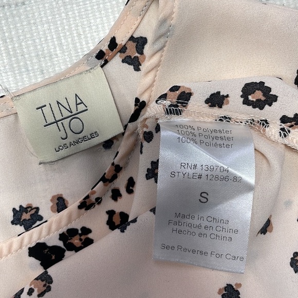 Anthropologie Tina Jo Top Blouse Pink Cheetah Leopard Flare Sleeve Size Small - Picture 10 of 10